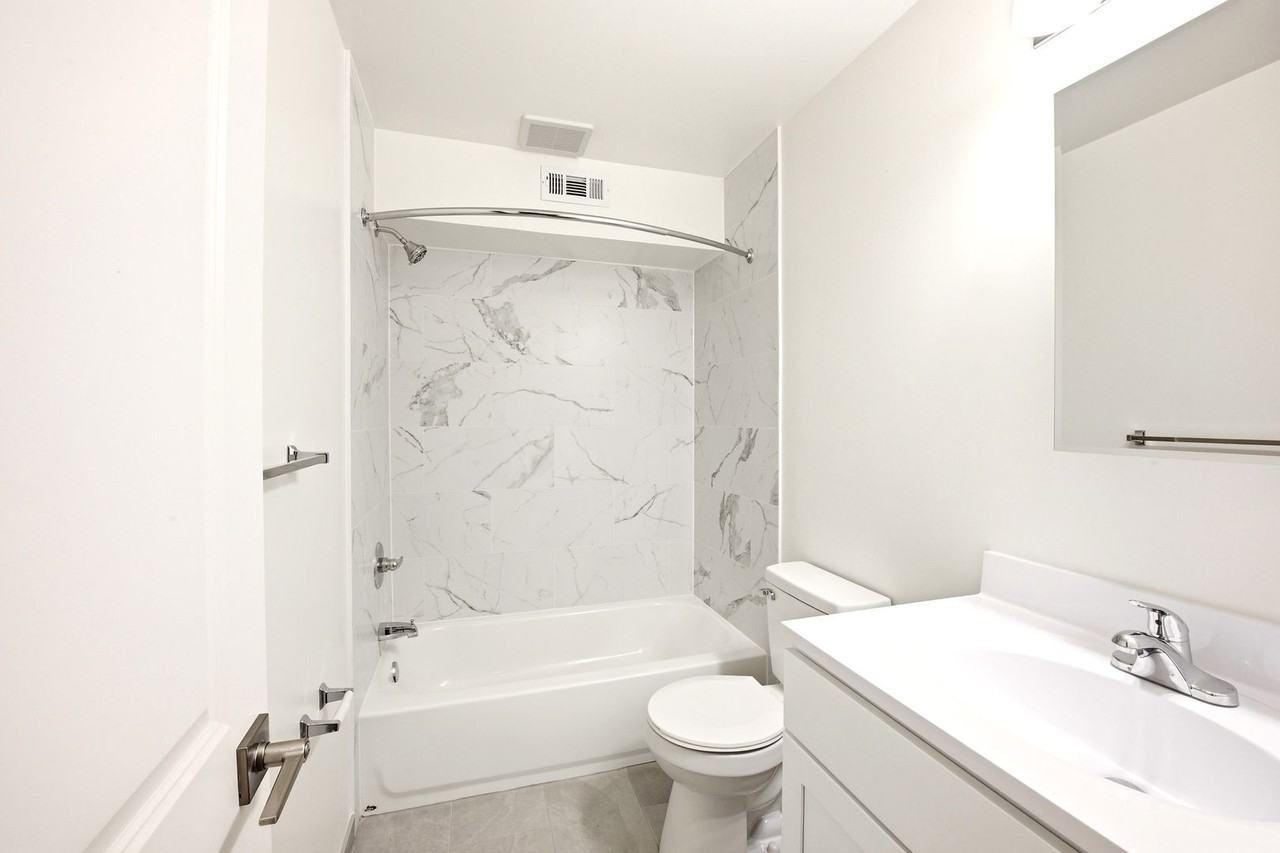 Summit Square Apartments - Photo 4 of 50