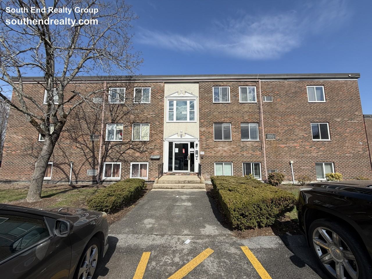 6 Universal St #8 - Photo 2 of 2