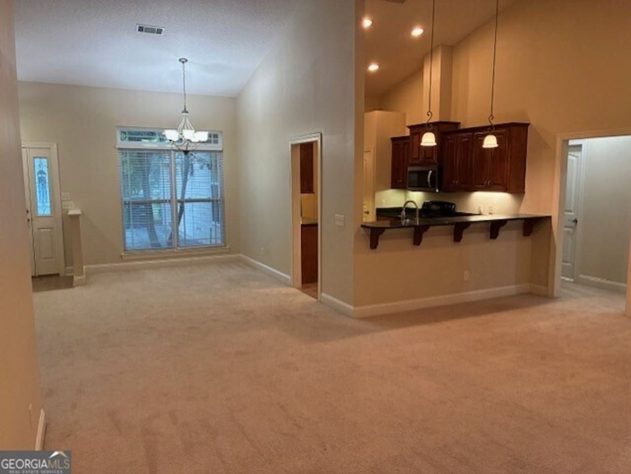 216 Holm Pl - Photo 5 of 38