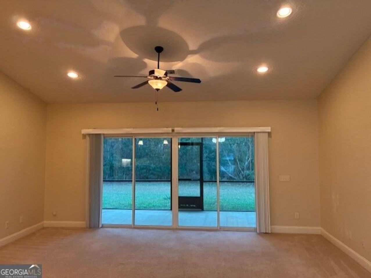 216 Holm Pl - Photo 6 of 38