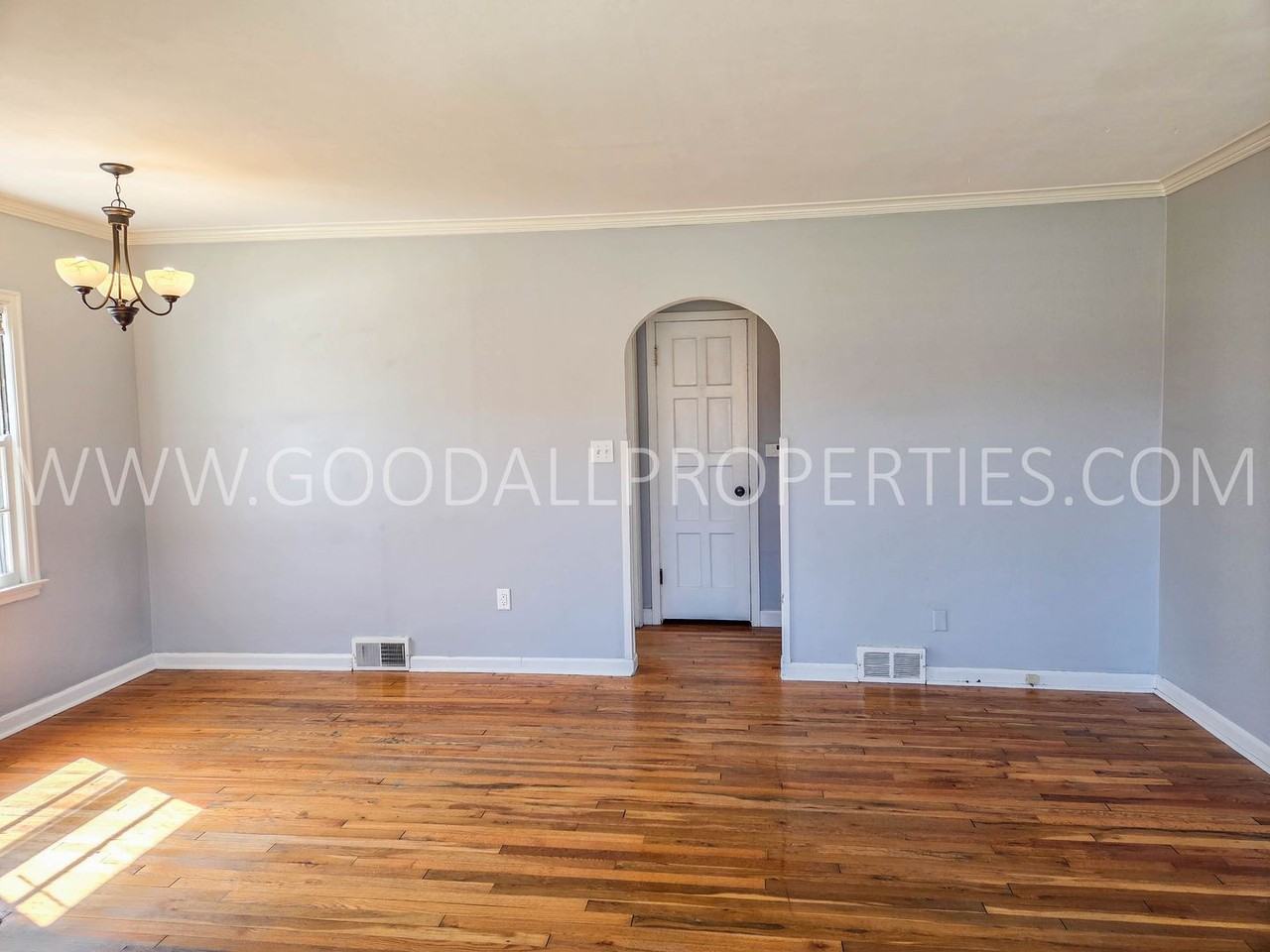 1604 44th St - Photo 5 of 21