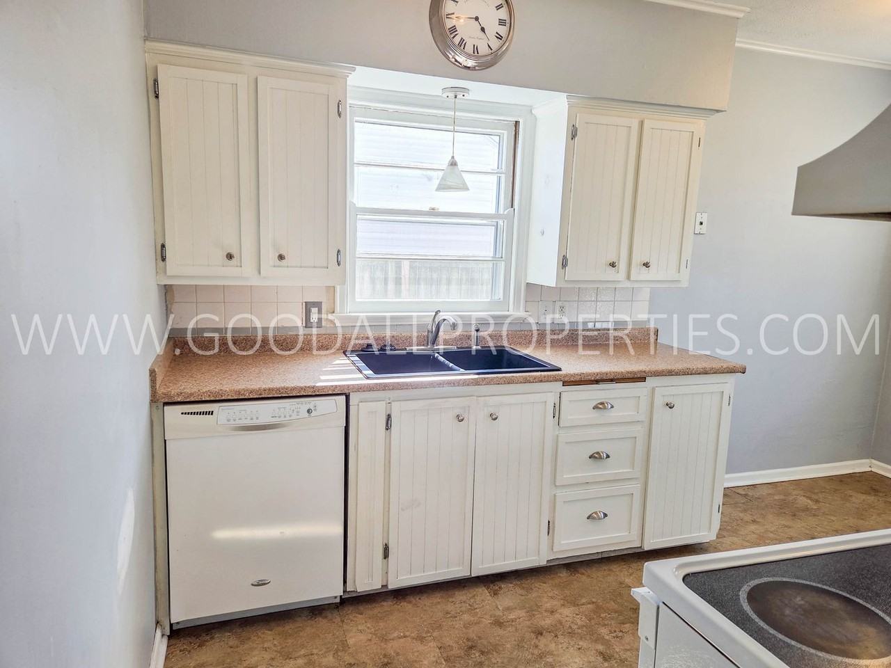 1604 44th St - Photo 6 of 21