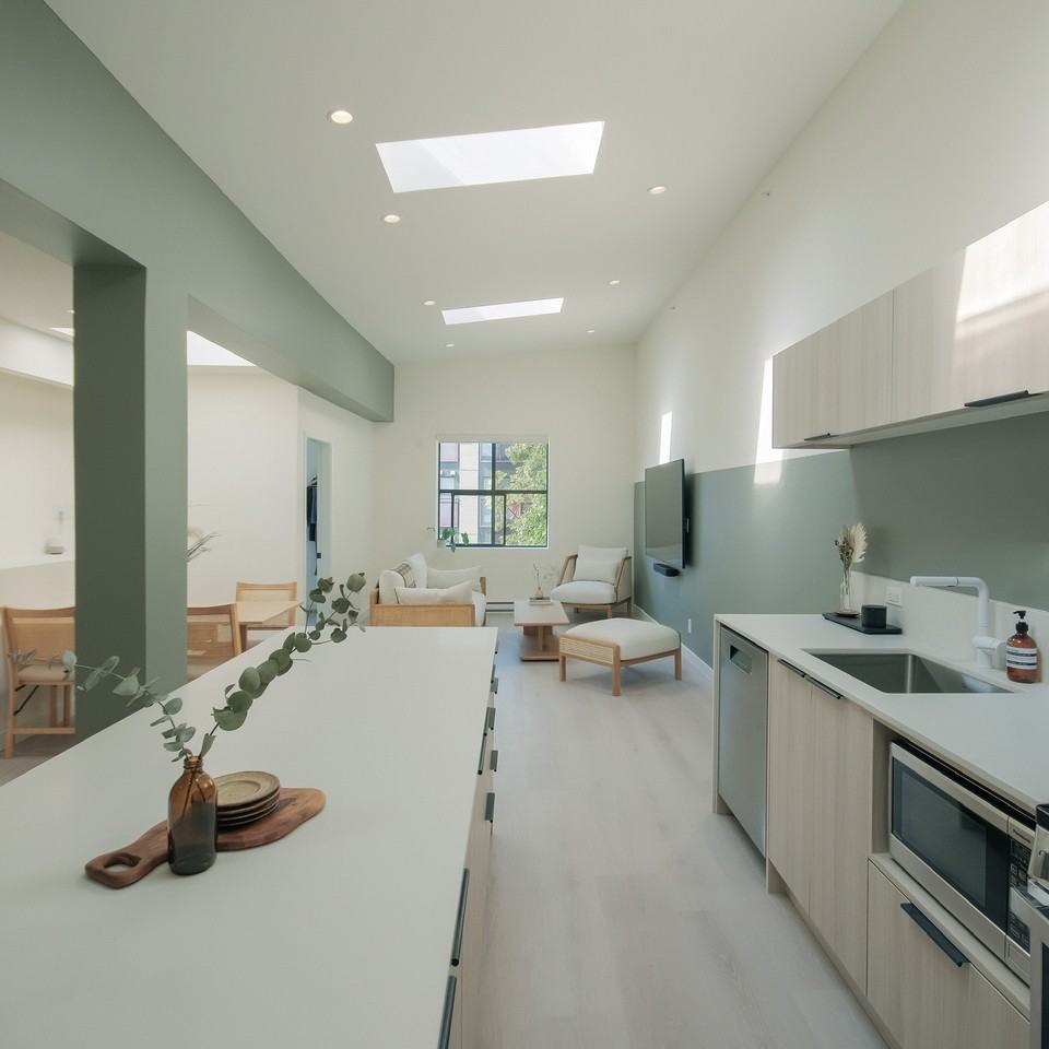 382 Powell Street - Photo 2 of 8