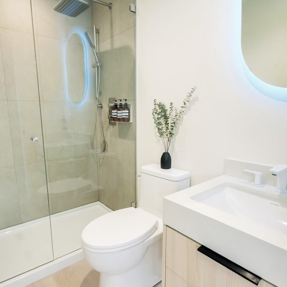 382 Powell Street - Photo 7 of 8