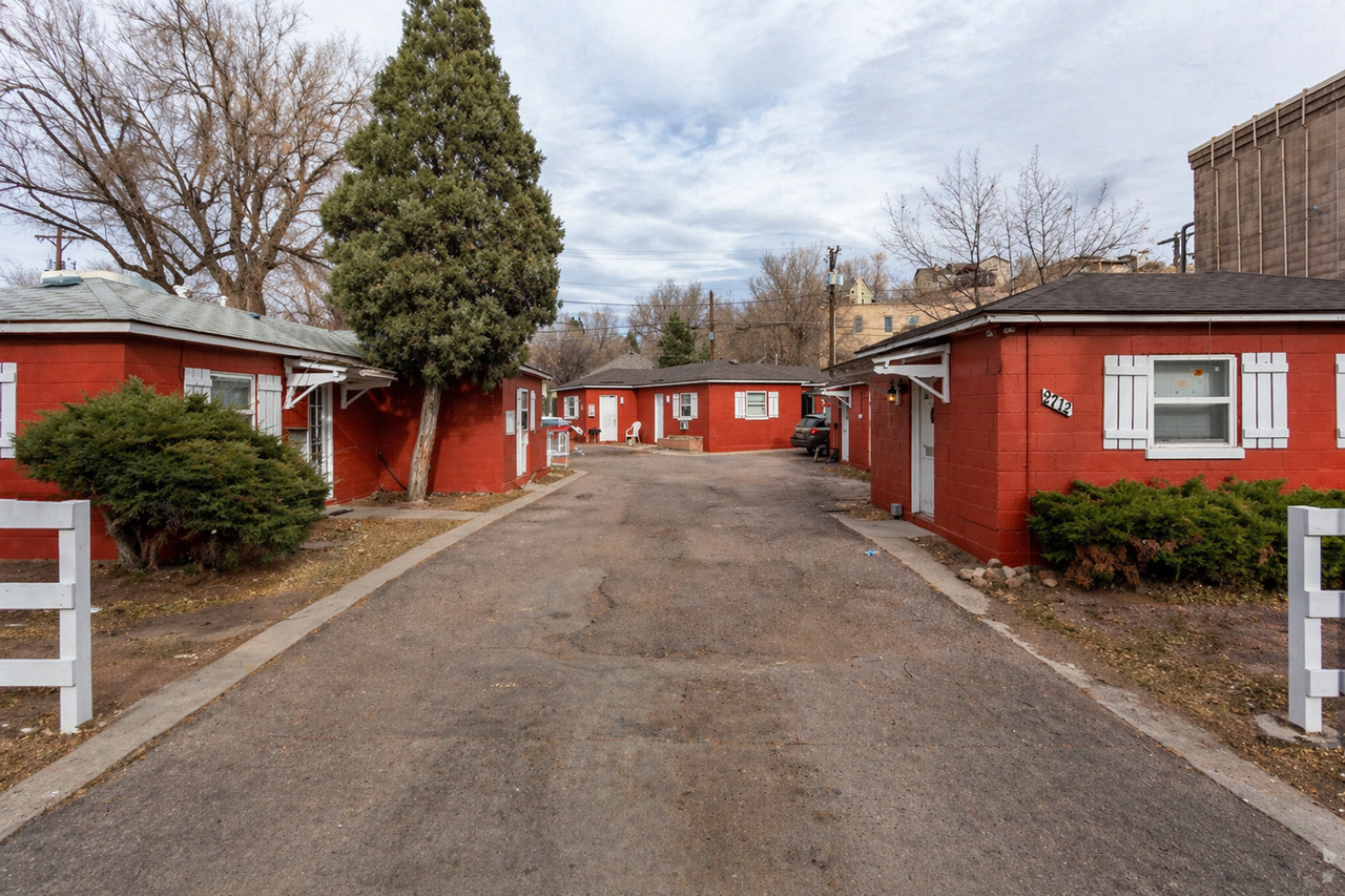Westside Bungalows - Photo 3 of 6