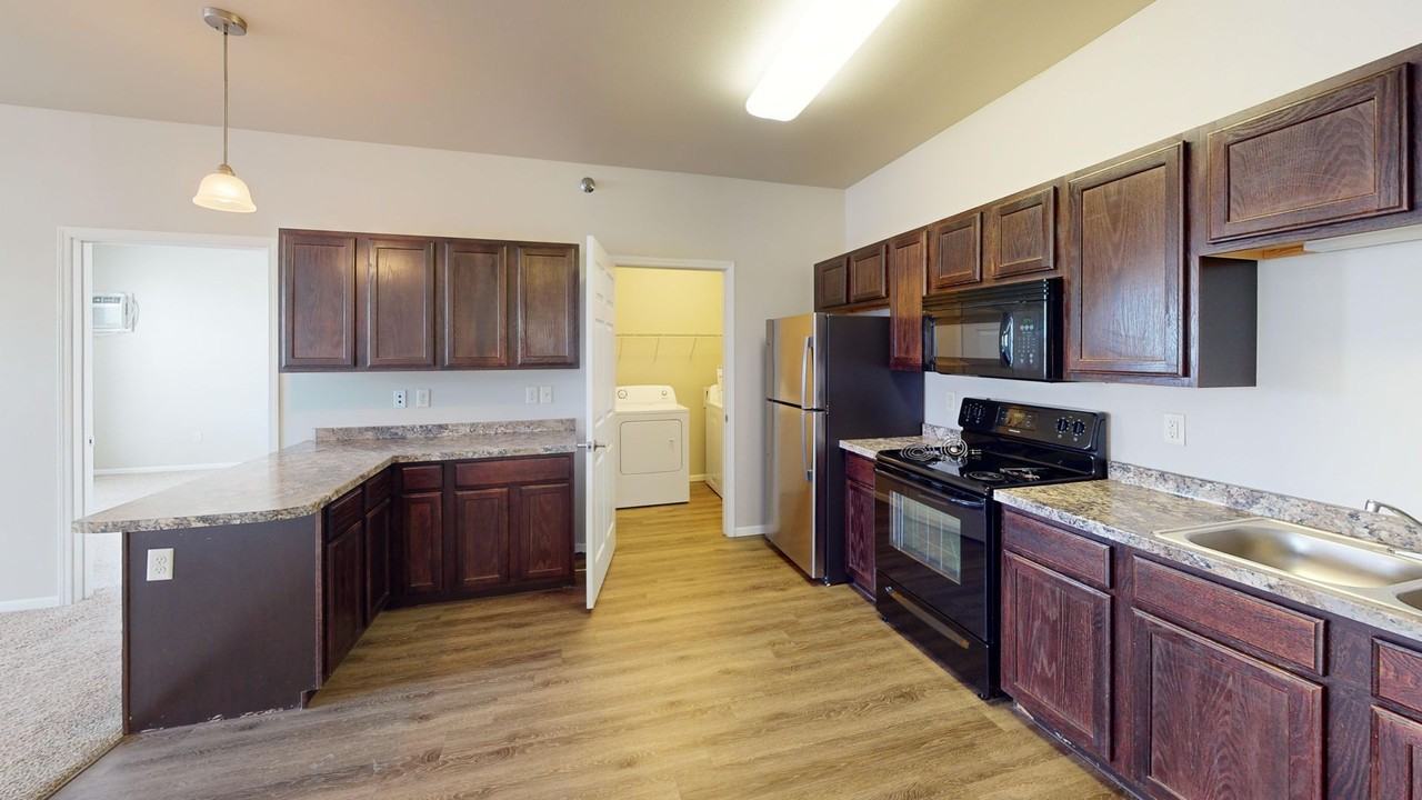 Burlington Apartments - Photo 4 of 29