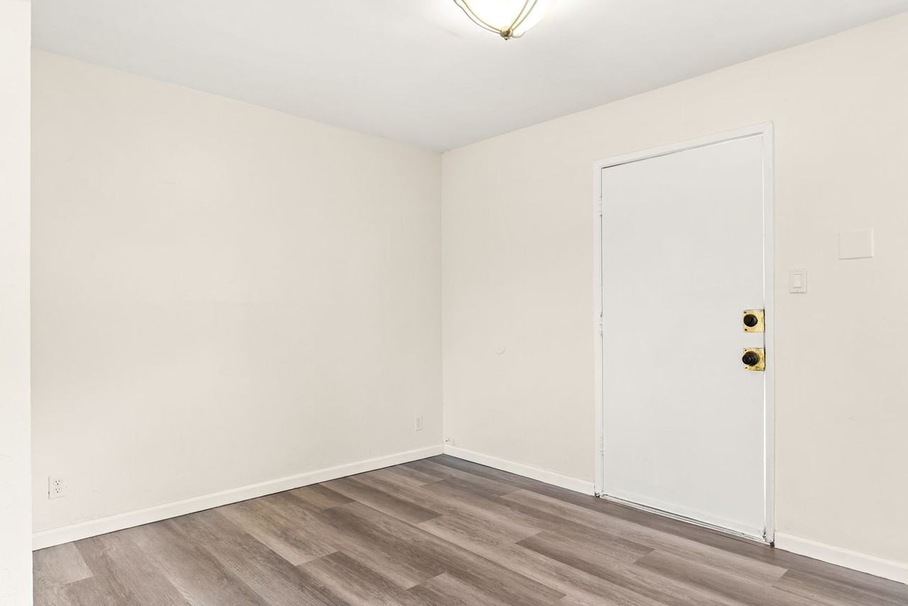 8330 Birch St #C - Photo 5 of 15