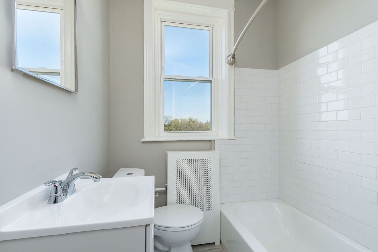 Belmont Place - Photo 7 of 50