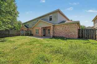 606 Nw 17th Ct - Photo 1 of 1