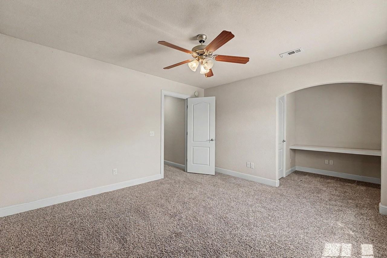 606 Nw 17th Ct - Photo 3 of 30