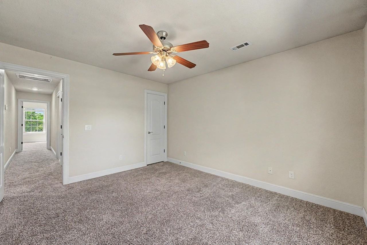 606 Nw 17th Ct - Photo 5 of 30