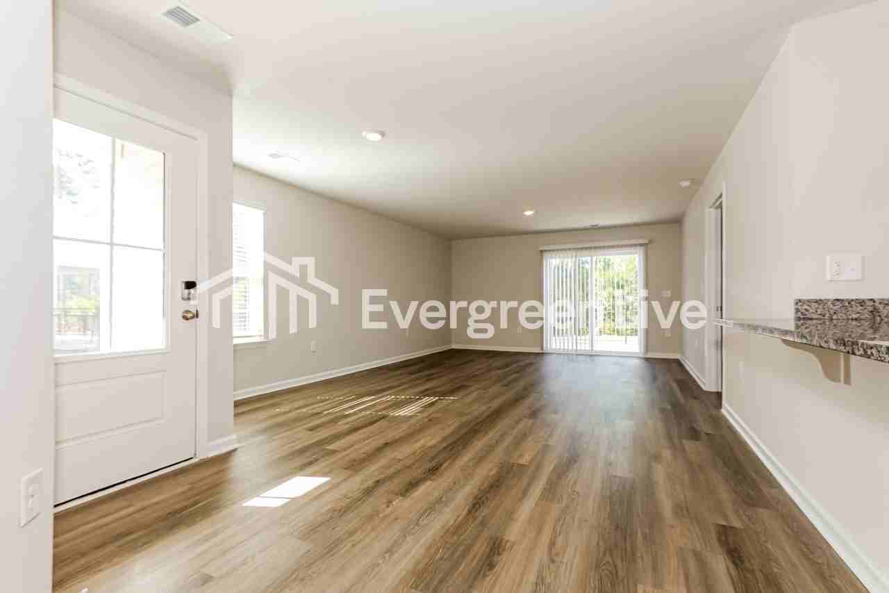 2255 Courtina Way - Photo 4 of 16