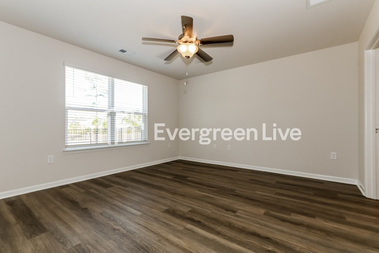 2255 Courtina Way - Photo 7 of 16