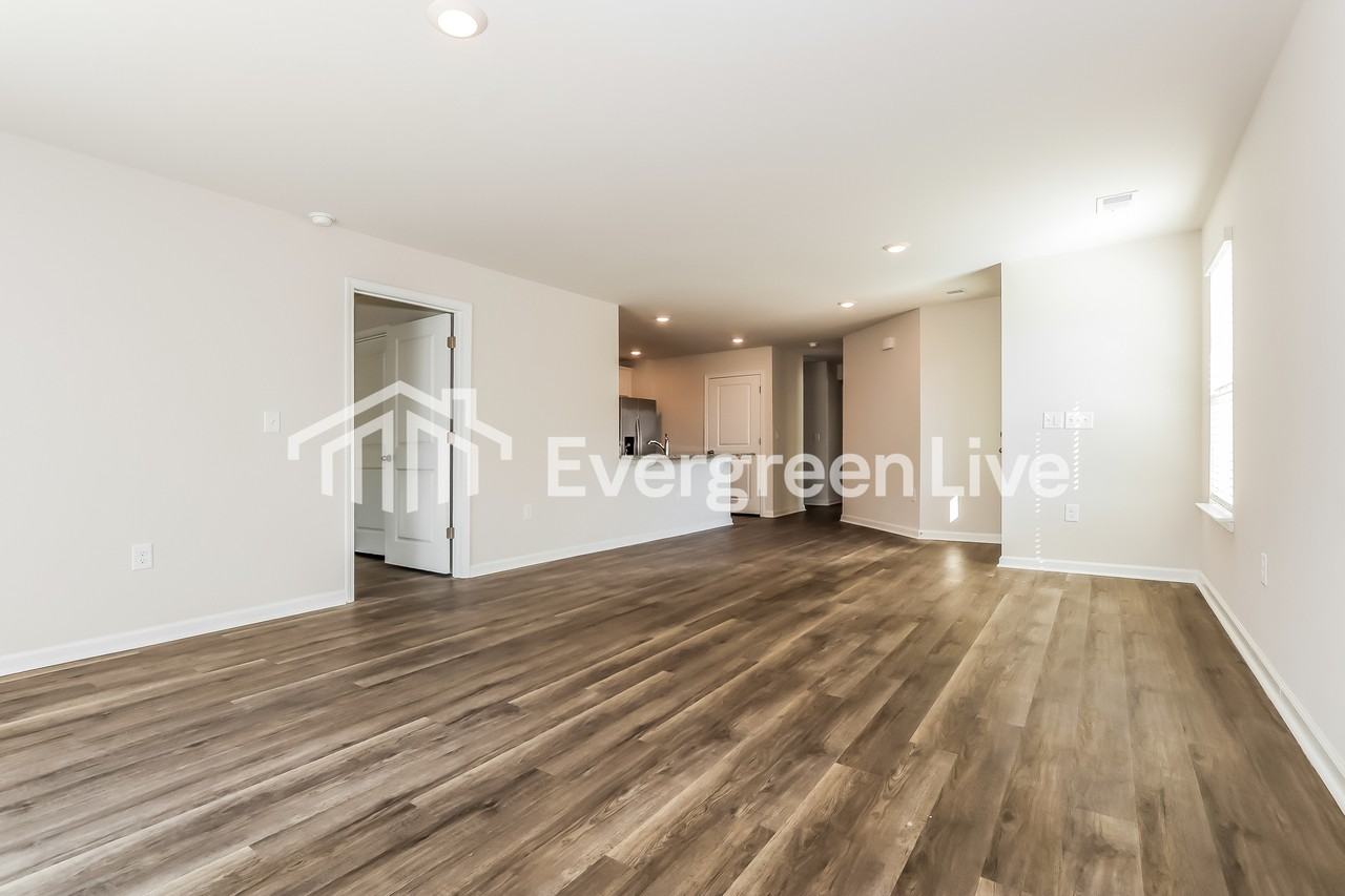 2219 Courtina Way - Photo 4 of 16