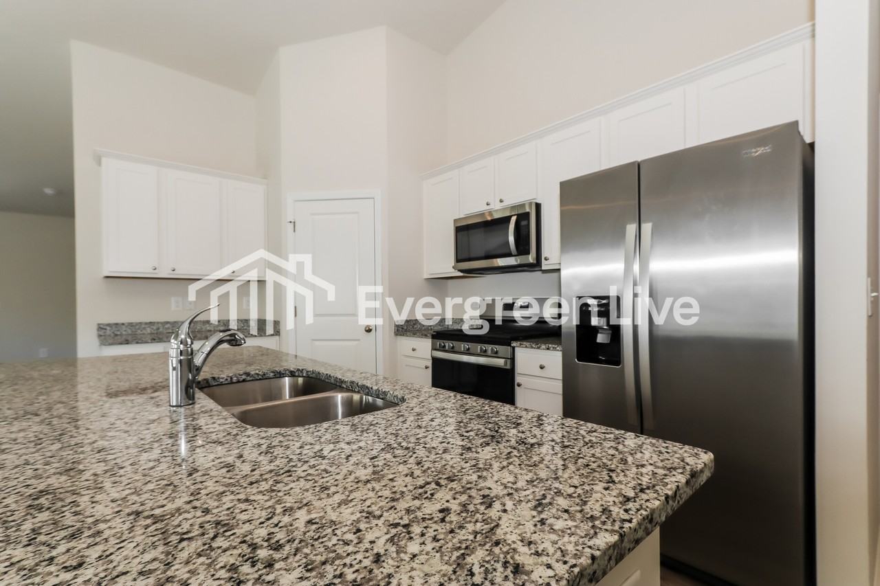 2283 Courtina Way - Photo 5 of 16