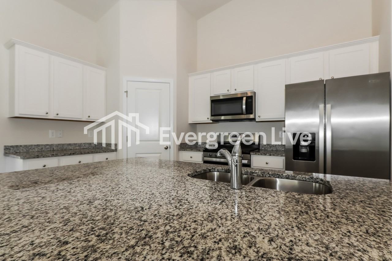 2283 Courtina Way - Photo 6 of 16