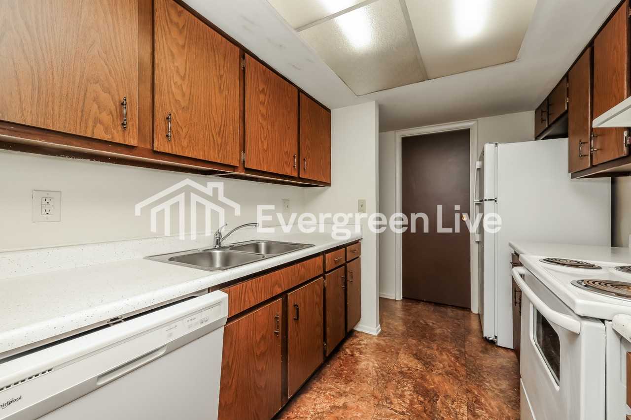 5867 Troy Villa Blvd - Photo 6 of 15