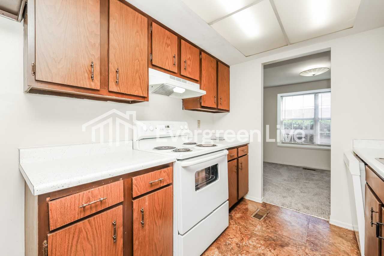 5867 Troy Villa Blvd - Photo 7 of 15