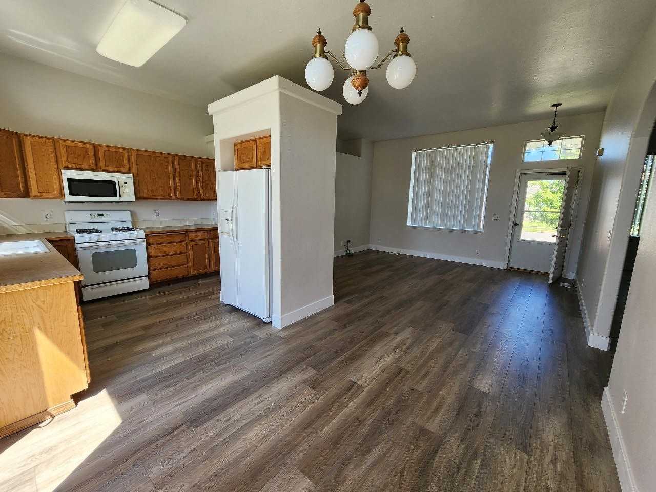 2896 W Elmwood Dr #2896 - Photo 6 of 13