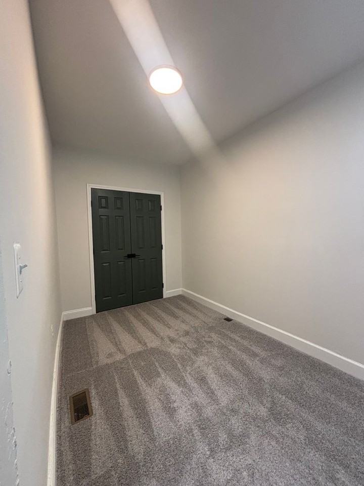 1814 E Lafayette Ave - Photo 6 of 16
