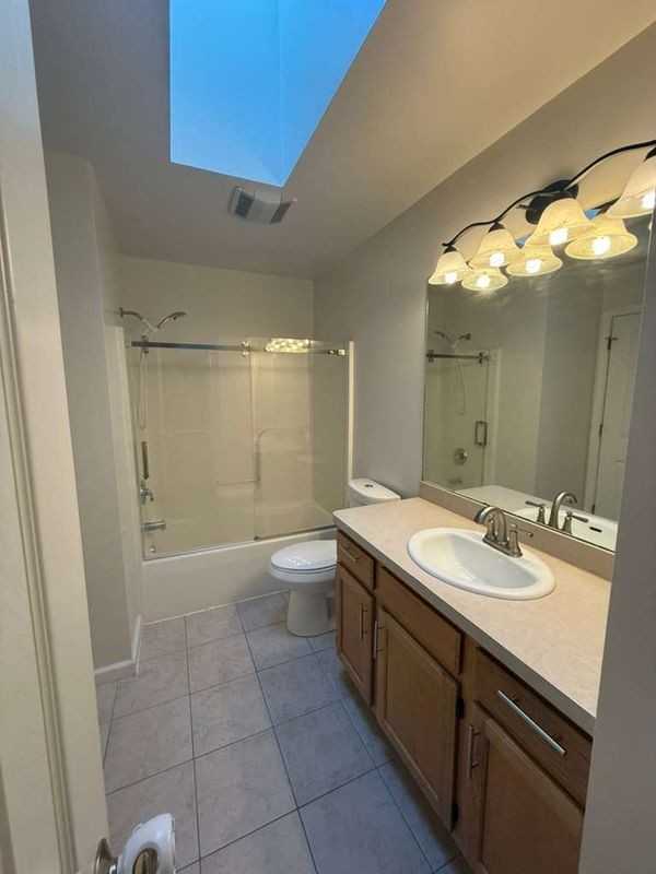 845 Hart Street Ext ##2 - Photo 4 of 16