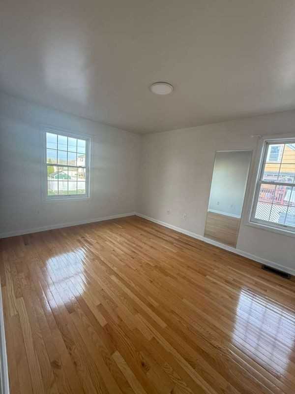 845 Hart Street Ext ##2 - Photo 5 of 16