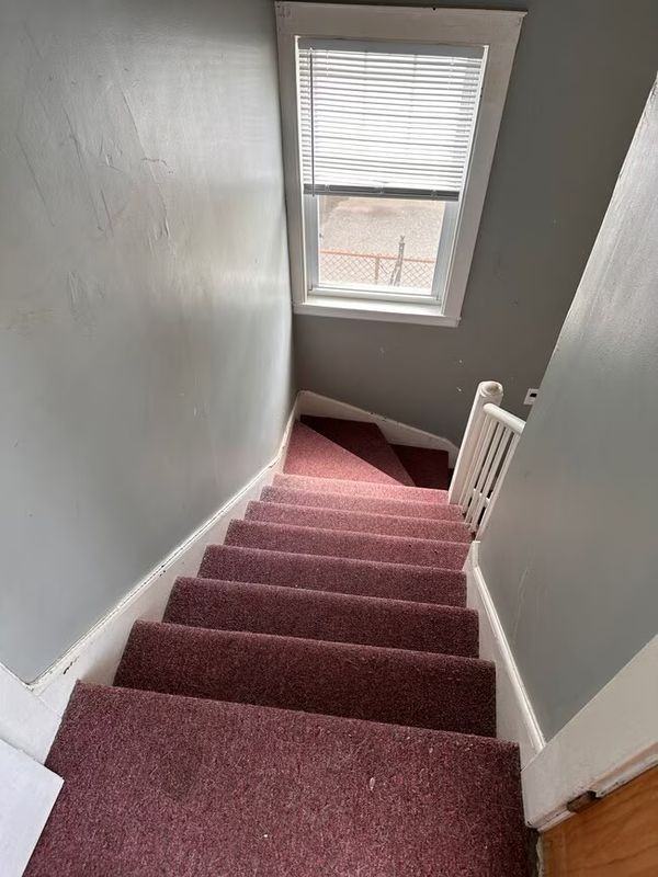 48 Lawn Ave - Photo 5 of 12