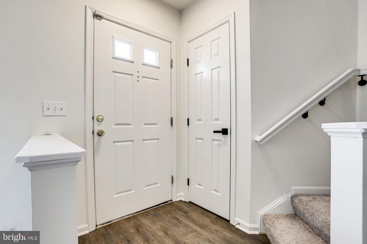 15656 Three Otters Pl - Photo 3 of 30