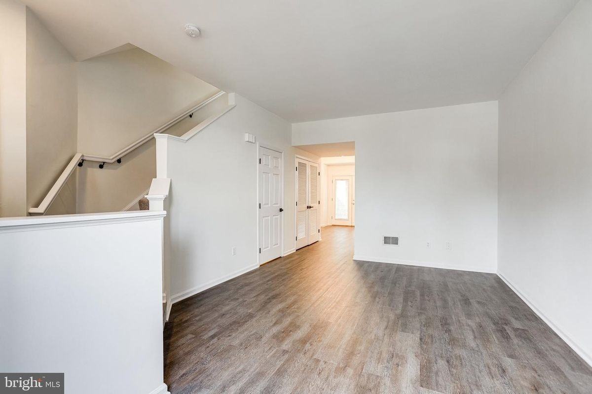 15656 Three Otters Pl - Photo 4 of 30