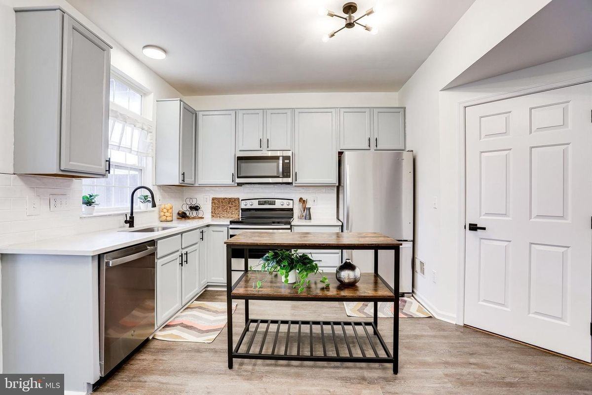 15656 Three Otters Pl - Photo 7 of 30