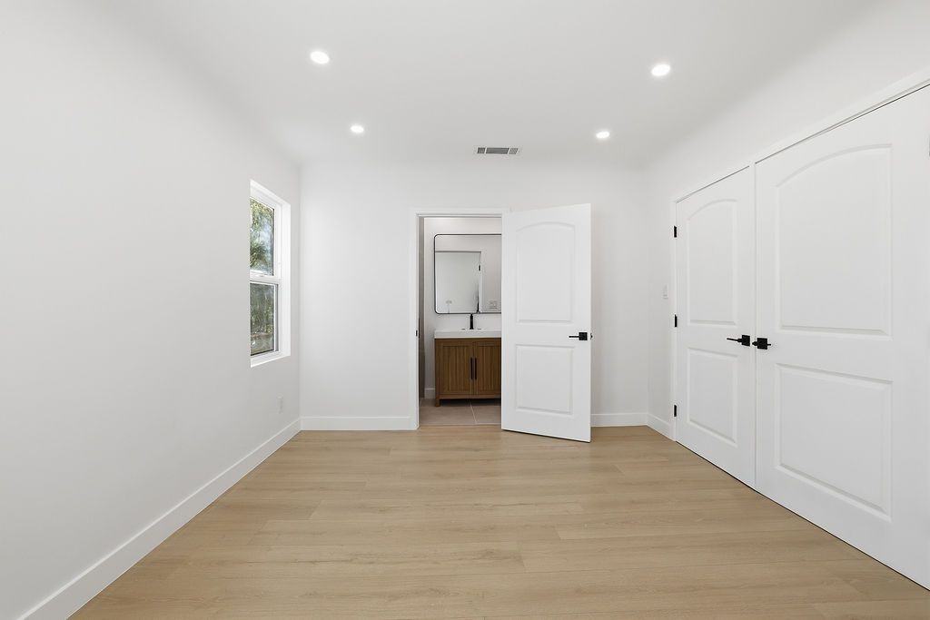 1722 Bel Aire Dr - Photo 7 of 36