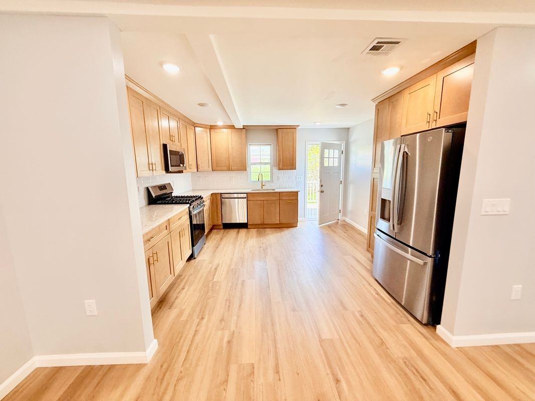 13 Roosevelt Ave - Photo 4 of 33