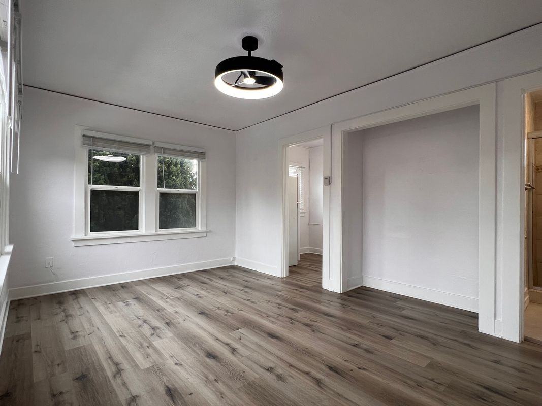 227 Avenue F ##F - Photo 2 of 7