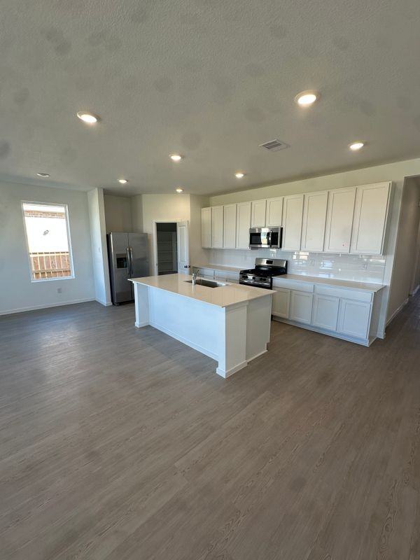 830 Heaven Dr - Photo 3 of 16