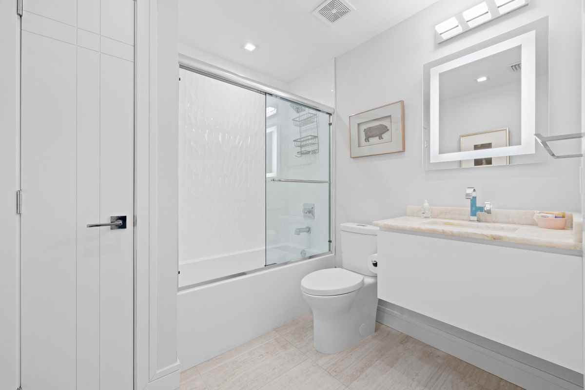 818 Tanbark Dr ##204 - Photo 2 of 25