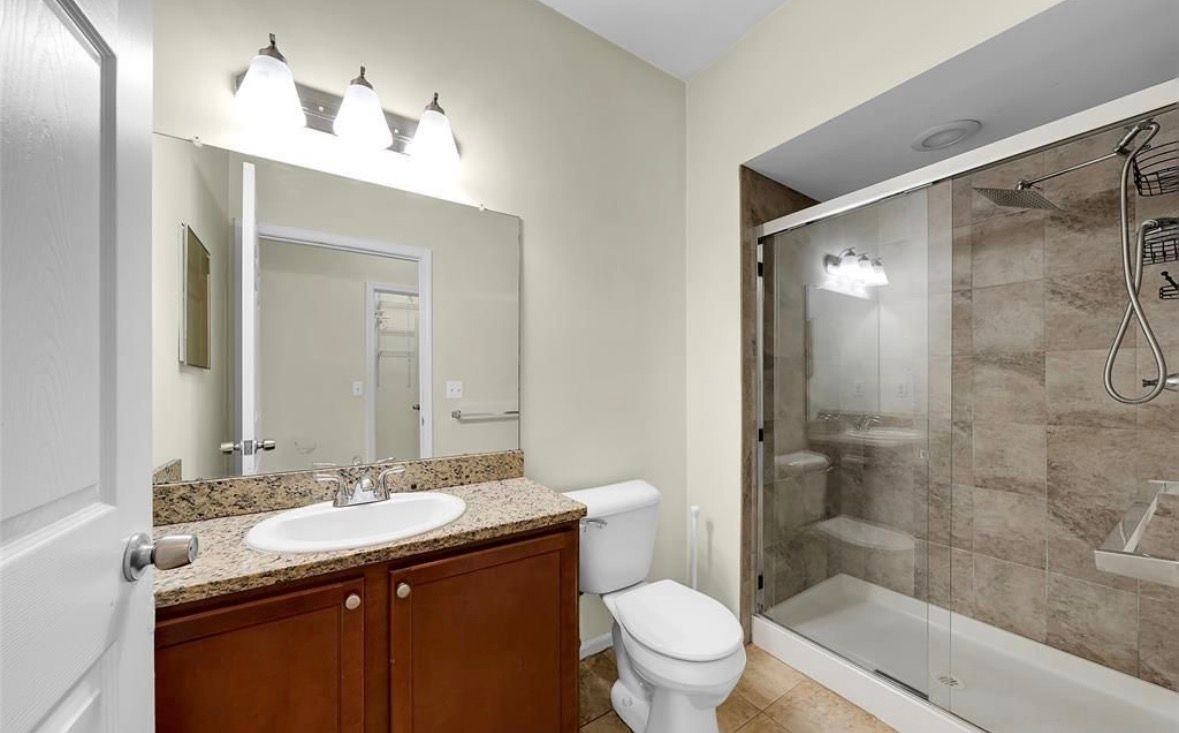 14357 Shadywood Dr - Photo 4 of 18