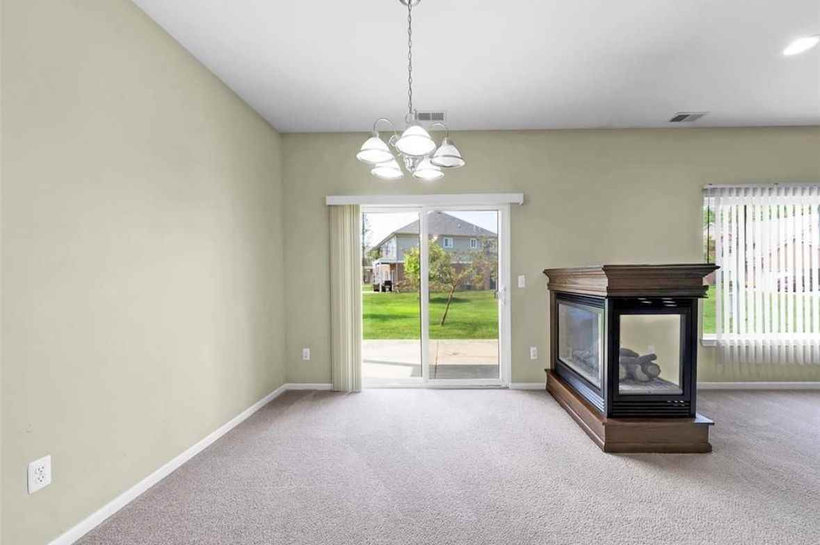 14357 Shadywood Dr - Photo 6 of 18