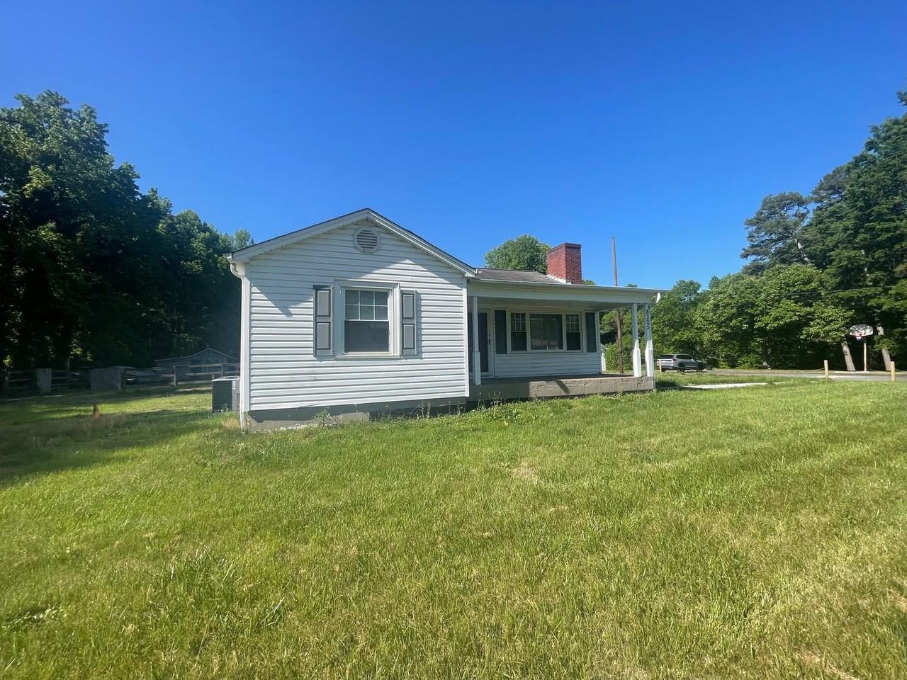 8325 Mount Holly Rd - Photo 3 of 17