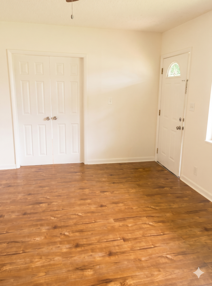 8330 63rd Way N - Photo 7 of 15