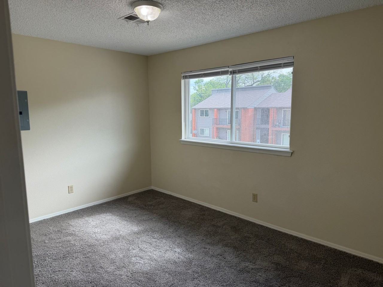 Country Grove Apartments - Photo 6 of 9