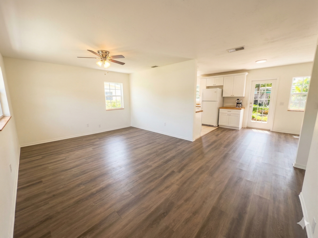 4161 Bluefish Dr Se - Photo 3 of 11