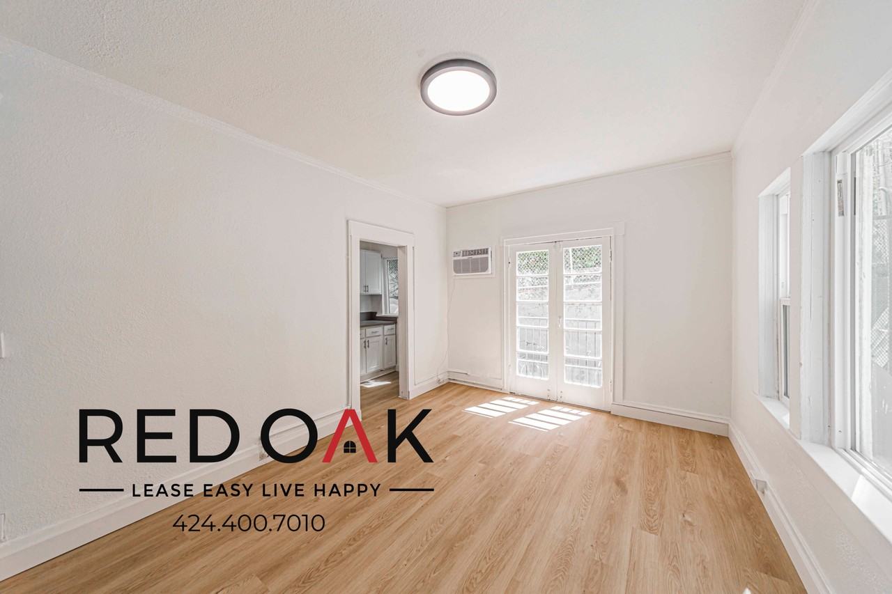 816 S Park View St - Photo 3 of 7