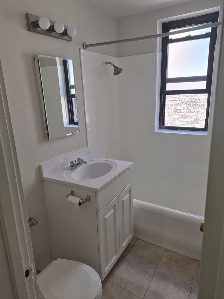 5210-14 S. Woodlawn - Photo 6 of 11