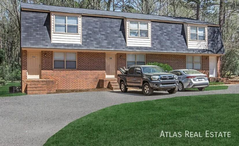 Lexington Heights - Photo 5 of 12