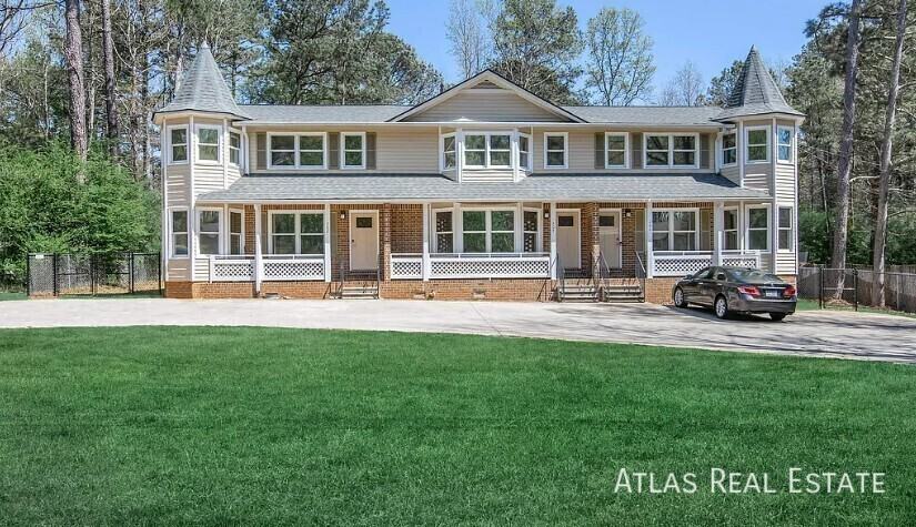 Lexington Heights - Photo 7 of 12