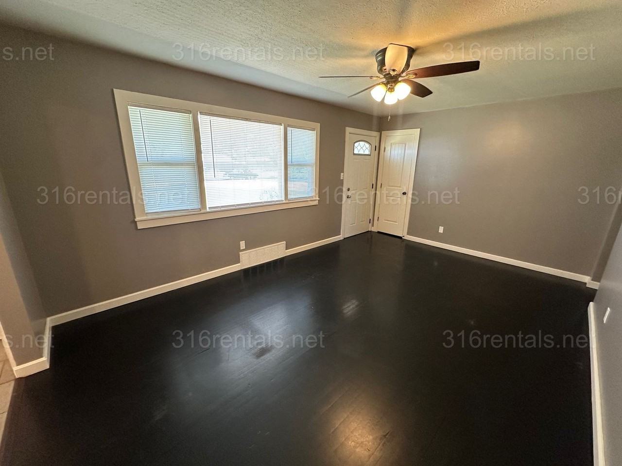 2467 S Walnut St - Photo 7 of 19