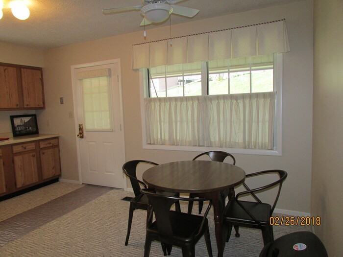 426 Tracy Ln #1 - Photo 4 of 12