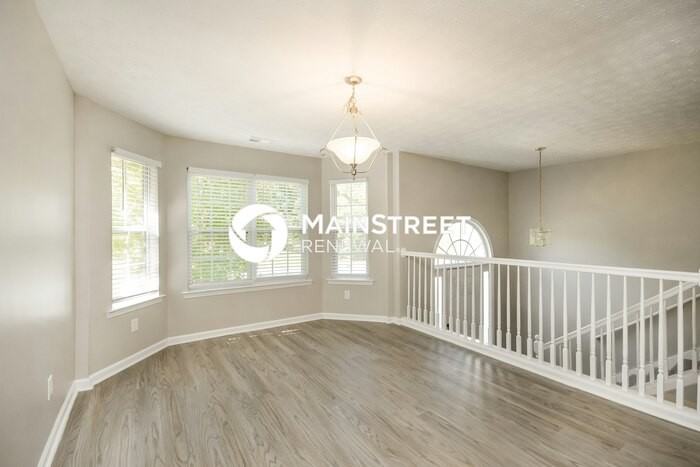 570 Freeman Dr - Photo 6 of 17