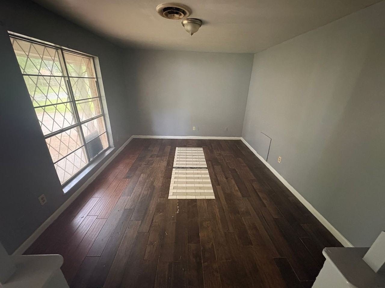9373 Delores Dr - Photo 2 of 12