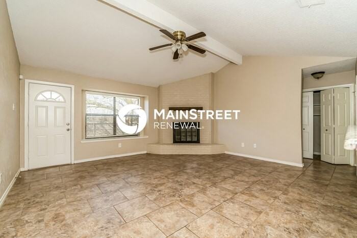 907 Cresthaven Dr - Photo 3 of 16